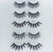 Load image into Gallery viewer, 5 Pair Christmas Special Lashes
